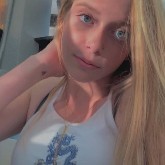 Meet your Posher, Ryliee - Picture 1 of 1